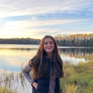 Meet your Posher, Ava